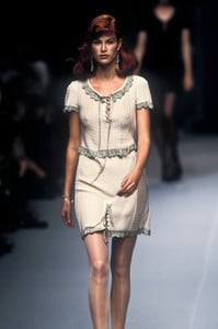 chloe-ss-1995-2.thumb.jpg.5e3cc0b7401b77518fce321ba6da0537.jpg