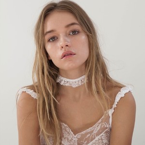 choker.thumb.jpg.79754e54d5e3f0861bbe7f70dcb4c005.jpg