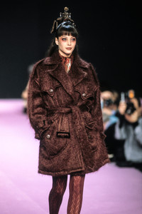 christian-lacroix-fw-1994-1.thumb.jpg.ffc4e7ae51f2c11b357aad644767dfbd.jpg