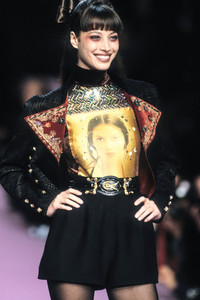 christian-lacroix-fw-1994-2.thumb.jpg.27da405ec58f22854eb14a297d31b5f4.jpg