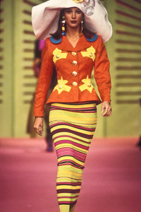 christian-lacroix-ss-1993-2.thumb.jpg.8d7028ee92bee1845d27f4813e71ff79.jpg