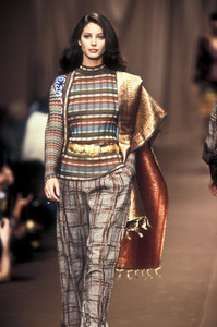 christian-lacroix-ss-1994-1.thumb.jpg.c7170d663f955534cdc581711e27658b.jpg