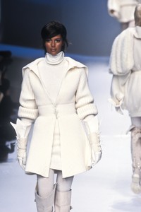 claude-montana-fw-1994-1.thumb.jpg.a962613f5dd7bf17e002814399e29922.jpg