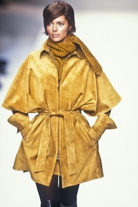 claude-montana-fw-1994-4.thumb.jpg.64336a3ec2638d010c99e3dc1da42621.jpg