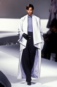 claude-montana-fw-1997-1.thumb.jpg.6948f72f1192d2b9ef670dfa928515d8.jpg