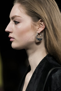 cushnie-et-ochs-clpr-rf17-7215.thumb.jpg.f4835d2075c8fcec63f09aff1b25123d.jpg
