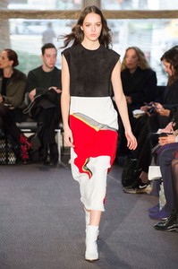 derek-lam-rf18-2721.thumb.jpg.da3e2e2c7f026814b9c62eb7abf6fcd5.jpg