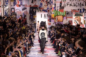 dior-rf18-0549.thumb.jpg.456b0cca0587f49e30505d09d544613b.jpg