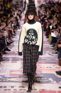 dior-rf18-0557.thumb.jpg.b4693a6aedffd3b5b8af5eeb661bb434.jpg