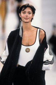 dkny-ss-1994-2.thumb.jpg.c47fd6108ae895d12435ee498c06d192.jpg