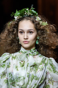 dolce-e-gabbana-clp-rf18-4603.thumb.jpg.2d5925732bb002d543b579d8ddef604f.jpg