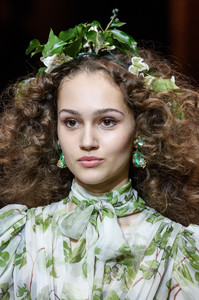 dolce-e-gabbana-clp-rf18-4604.thumb.jpg.5cd3348703b4bd8ec66c30d160929f57.jpg
