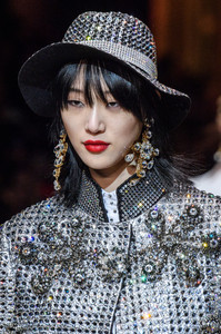 dolce-e-gabbana-clp-rf18-4657.thumb.jpg.64b32ce7d7108d3b5631f62691361da4.jpg