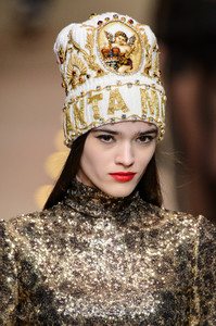 dolce-e-gabbana-clpa-rf18-0123.thumb.jpg.f948591469e52e1a790c716cacfa260e.jpg