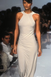 donna-karan-ss-1996-2.thumb.jpg.3d3aaefae1bfa7c441da6c233ab25f8d.jpg