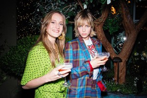 edie_britishvogue_party_vogue_1500_1.thumb.jpeg.2fc11ca543c33751775abaadf6a8a301.jpeg