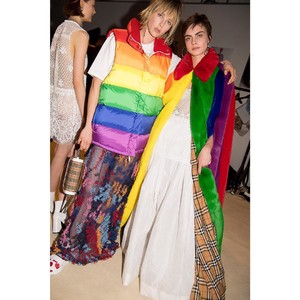 edie_burberry_feb18_chaossixtynine_2.thumb.jpg.5bd8b57e7c50107ffeb9e3e487debf82.jpg