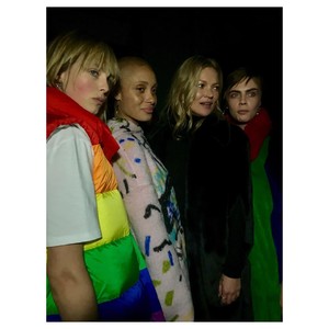 edie_burberry_feb18_costumenorge.thumb.jpg.ea3dcec708de91a3469e65ef8c7fc15e.jpg