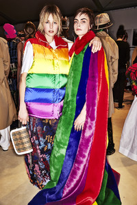 edie_burberry_feb18_sonnyphotos.thumb.jpg.fc2d0fc7ae62340d4bd577501f62c2b9.jpg