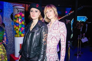 edie_fabulous_fund_fair_20feb18_vogue_3.thumb.jpg.12572f560fe75f54d73c8a0c05eaca21.jpg