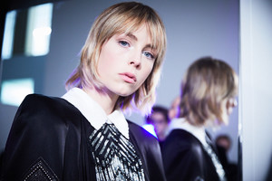 edie_fendi_aw18_thelovemagazine_2.thumb.jpg.efa29a1d64c750440c08d3b5260bc00c.jpg