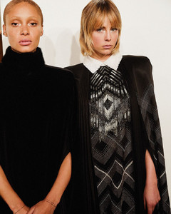 edie_fendi_aw18_vogueparis_2.thumb.jpg.2e4b32c4fd2ac89ec8c7fdc23b04ff12.jpg