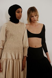 edie_mollygoddard_aw18_dazed_3.thumb.jpg.17350a0da8ef7401b8686cd420a38a6e.jpg