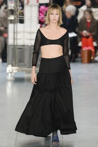 edie_mollygoddard_aw18_vogue.thumb.jpg.1fec15934f21e813deaca2bbdc3e7cde.jpg