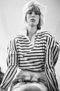 edie_symondspearmain_aw18_dazed_1.thumb.jpg.5ae6f92d4d528a388671bfcc3d5064f0.jpg