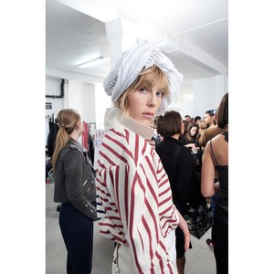 edie_symondspearmain_aw18_jeanbaptistelemercier.thumb.jpg.28f857357eb583c5d3f210cb0033b0b2.jpg