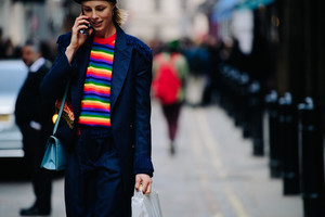 edie_symondspearmain_aw18_le21eme_2.thumb.jpg.cac827b8dbcaaaac5e4289a9874ba404.jpg