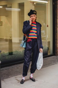 edie_symondspearmain_aw18_vogue_2.thumb.jpg.003b719d3c52cd4e0cb346ecc5a9c4c8.jpg