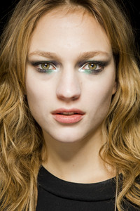 emporio-armani-bks-g-rf18-1093.thumb.jpg.572ba31e11706138b6f2be22c5478812.jpg