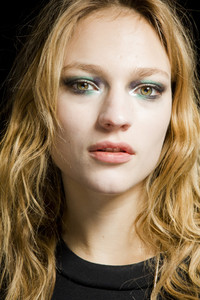 emporio-armani-bks-g-rf18-1101.thumb.jpg.fb663840bedf14c3de8d6efe7cc30897.jpg