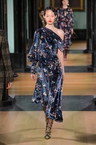 erdem-rf18-0164.thumb.jpg.3eb0fed4d259c68bd902e81753f86d84.jpg