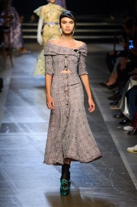 erdem-rs18-6109.thumb.jpg.c7afea516e0550051f001f1cc2326bb4.jpg