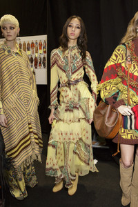 etro-bks-z-rf18-6666.thumb.jpg.b583f5548dd69b75c0aea8a71fac2999.jpg