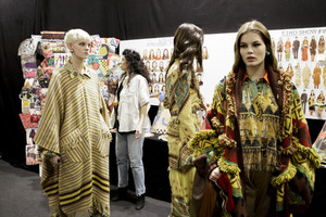 etro-bks-z-rf18-6712.thumb.jpg.90be3b082d4105a109bad6ccb72624af.jpg
