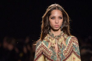 etro-clp-rf18-0981.thumb.jpg.3aa21419369d4f765e665a7a243dd5b5.jpg