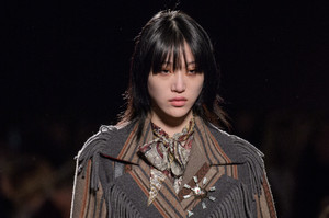 etro-clp-rf18-1080.thumb.jpg.bb41420745db03fa706867ac4ce112ca.jpg