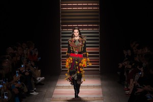 etro-rf18-0550.thumb.jpg.973d39ac90f3f69471dc0816d9c93873.jpg