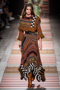 etro-rf18-0568.thumb.jpg.45dd3a1af54f0d507abd5f0469b3b16b.jpg