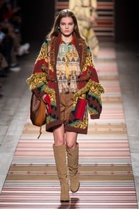 etro-rf18-0881.thumb.jpg.96c81ca80176065c957c52a28213b0d8.jpg