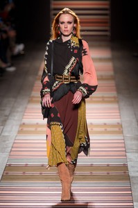 etro-rf18-1194.thumb.jpg.6b8b1aa03ed0123ec5b4c8067bd41dfc.jpg