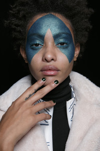 fashion-east-bks-i-rf17-0335.thumb.jpg.d5bcf789e08f158477fb9afd3e91e7bc.jpg