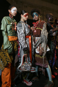fashion-east-bks-i-rf17-0538.thumb.jpg.94029385d419eda6c2e7e14def5e7dde.jpg