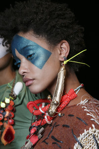 fashion-east-bks-i-rf17-0546.thumb.jpg.af27f24d33815dc3a5ff9e90c53079bc.jpg