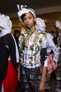 fashion-east-bks-v-rf18-2763.thumb.jpg.fe52010e2b777d217c35f2598e802d25.jpg