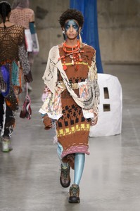 fashion-east-rf17-0688.thumb.jpg.57f7ce7c1b4487e27c0aead82e7cb985.jpg