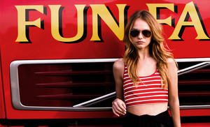 fashion-model-maddy-elmer_stripy-crop-top.thumb.jpg.52509d891b2942ec5d54ff330abd2ed1.jpg